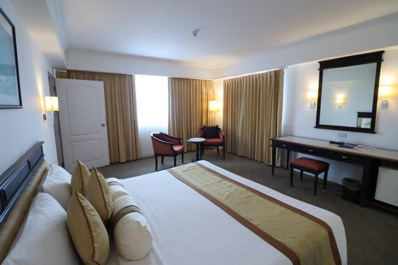 Hua Hin Grand Hotel And Plaza - Sha Extra Plus Room photo
